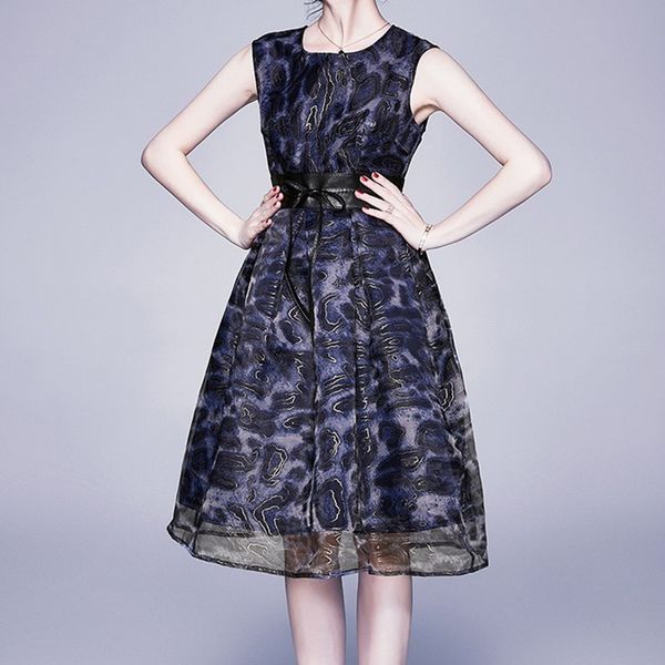 zawfl 2020 new women's sleeveless elegant bow sashes star print jacquard dress female summer office tank dress, Black;gray
zawfl 2020 new women's sleeveless elegant bow sashes star print jacquard dress female summer office tank dress, Black;gray