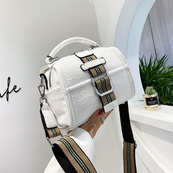 fashion handbags for women 2020 luxury pu leather handbag ladies shoulder crossbody bag woven wide shoulder strap designer bags
fashion handbags for women 2020 luxury pu leather handbag ladies shoulder crossbody bag woven wide shoulder strap designer bags