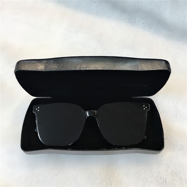 black leather box sun accessories korean east gate fashionable simple box sunglasses sunglasses all-match, Blue
black leather box sun accessories korean east gate fashionable simple box sunglasses sunglasses all-match, Blue