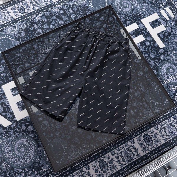 20ss new arrival paris designer full printing letter short pants elastic waist men women casual sport jogger sweatpants outdoor shorts 6.28, Black;green
20ss new arrival paris designer full printing letter short pants elastic waist men women casual sport jogger sweatpants outdoor shorts 6.28, Black;green