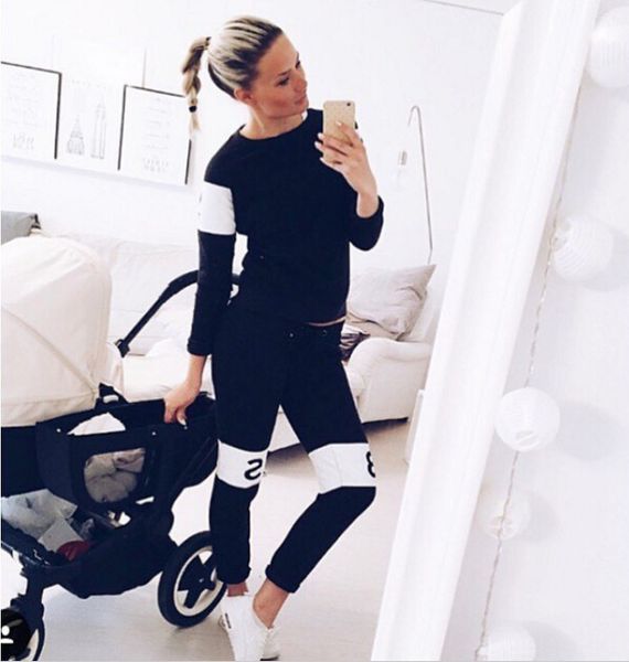 women 2 pcs running set 2020 autumn winter striped hooded tracksuit workout fitness clothes joggers suits sportswear, Black;blue
women 2 pcs running set 2020 autumn winter striped hooded tracksuit workout fitness clothes joggers suits sportswear, Black;blue