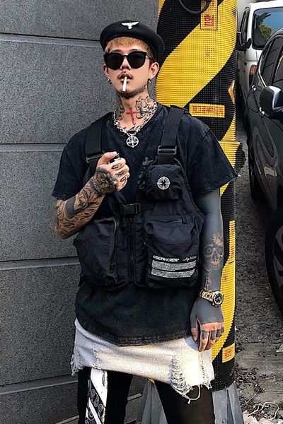 2020 high street tactical vest multi-function men's reflective strip vest sleeveless jacket cargo streetwear black, Black;gray
2020 high street tactical vest multi-function men's reflective strip vest sleeveless jacket cargo streetwear black, Black;gray