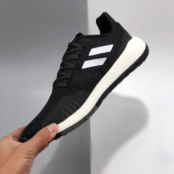 2020 spring new lightweight breathable shock absorption morning exercise jogging sneakers simple casual all-match men and women travel shoes
2020 spring new lightweight breathable shock absorption morning exercise jogging sneakers simple casual all-match men and women travel shoes