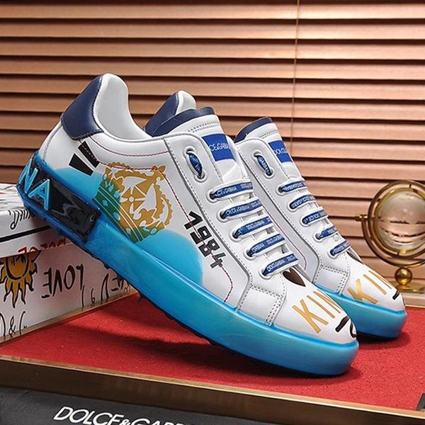 2020 luxury men shoes sports trainers flats with original box outdoor trendy flat sneakers leather big size men shoes casual de
2020 luxury men shoes sports trainers flats with original box outdoor trendy flat sneakers leather big size men shoes casual de