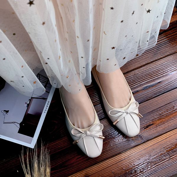 2020 new soft sole pregnant women shoes summer shallow mouth single shoes women flat bow all-match large size peas, Black
2020 new soft sole pregnant women shoes summer shallow mouth single shoes women flat bow all-match large size peas, Black