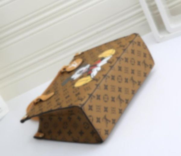 111 cartoon luxury дизайнерские сумки женщины марка totes сумки повседневные сумки на ремне сумка хобо кулиской cross body boston сумки 2062
111 cartoon luxury дизайнерские сумки женщины марка totes сумки повседневные сумки на ремне сумка хобо кулиской cross body boston сумки 2062