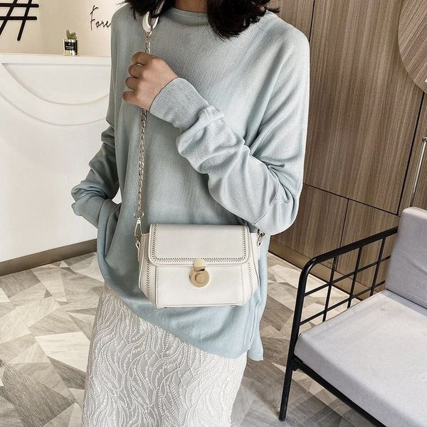 2020 new ladies shoulder bag korean version of the chain small fragrance wind messenger bag fashion small square
2020 new ladies shoulder bag korean version of the chain small fragrance wind messenger bag fashion small square