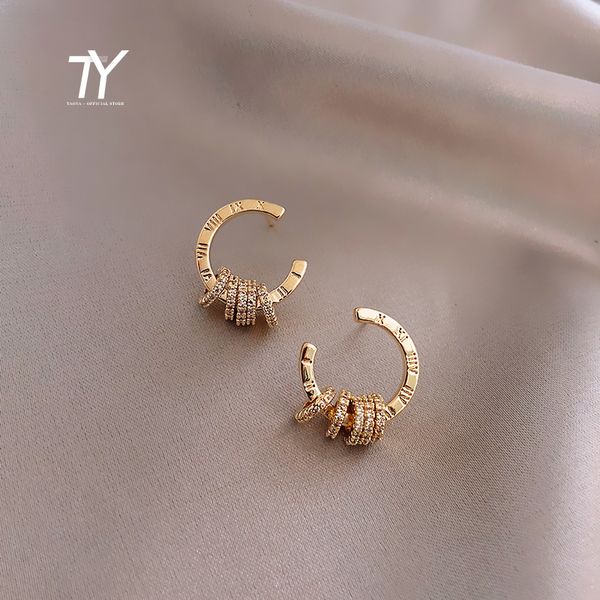 2020 new classic roman digital round stud earrings with simple needle south korean women's jewelry temperament party earrings, Golden;silver
2020 new classic roman digital round stud earrings with simple needle south korean women's jewelry temperament party earrings, Golden;silver