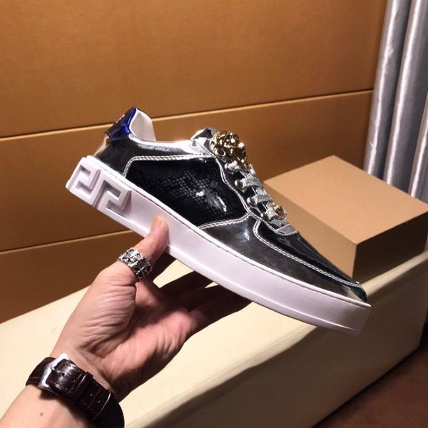 2020d high-end medusa leather low-casual trend men's shoes, stylish large size lace-up outdoor sports running shoes, size: 38-45, Black
2020d high-end medusa leather low-casual trend men's shoes, stylish large size lace-up outdoor sports running shoes, size: 38-45, Black