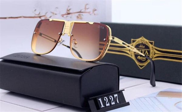 luxury designer polarized sunglasses for men's glass mirror gril lense vintage sunglasses accessories women with box 1227#, Blue;gray
luxury designer polarized sunglasses for men's glass mirror gril lense vintage sunglasses accessories women with box 1227#, Blue;gray