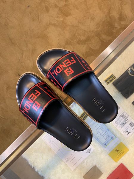 2020 latest red leather casual slippers men's casual shoes fashion trend comfortable shoe size 38-45 type 39745400601ab
2020 latest red leather casual slippers men's casual shoes fashion trend comfortable shoe size 38-45 type 39745400601ab