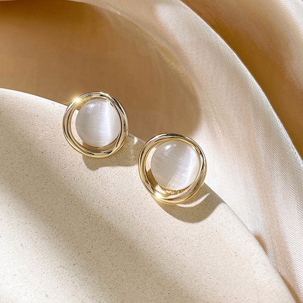 korean cat's eye stud senior sense net red earrings female 2020 new fashion earrings s925 silver needle wholesale, Golden
korean cat's eye stud senior sense net red earrings female 2020 new fashion earrings s925 silver needle wholesale, Golden