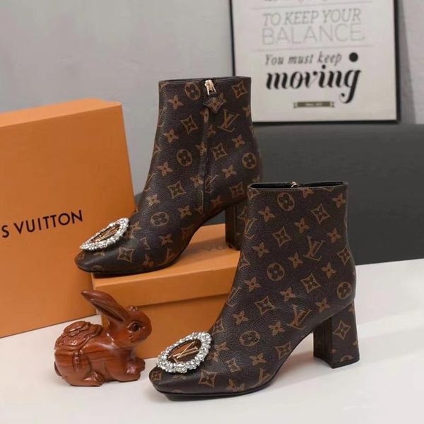 66 designer luxury women's casual fashion shoes, women's outdoor casual shoes, fast delivery, original box, Black
66 designer luxury women's casual fashion shoes, women's outdoor casual shoes, fast delivery, original box, Black