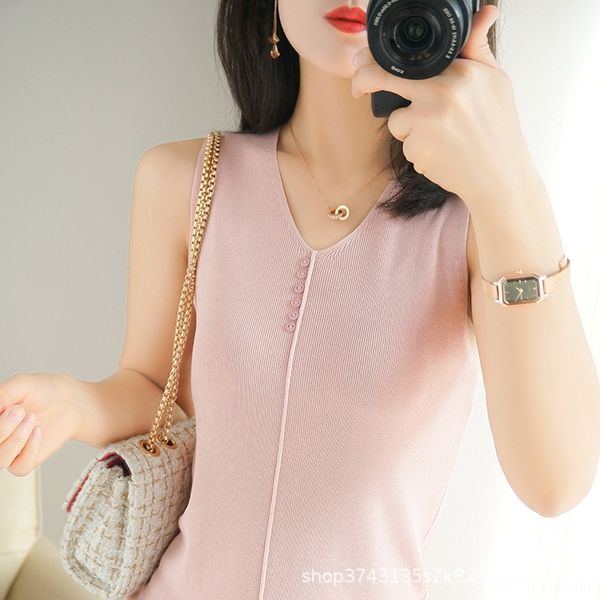 2020 new sling women's solid color knitted quzhu yarn camisole vest vest slim v-neck women's wear, Camo
2020 new sling women's solid color knitted quzhu yarn camisole vest vest slim v-neck women's wear, Camo