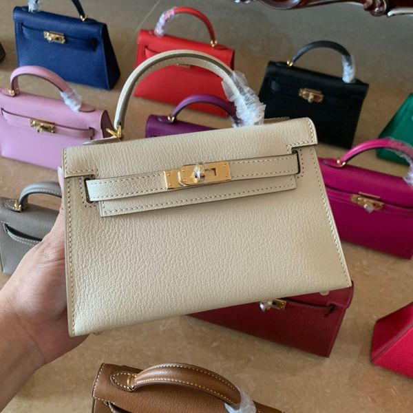 orginal lamb skin cream white mini keily bag,handmade,wax thread, size19.5cm, have gold,silver hardware, fast delivery
orginal lamb skin cream white mini keily bag,handmade,wax thread, size19.5cm, have gold,silver hardware, fast delivery