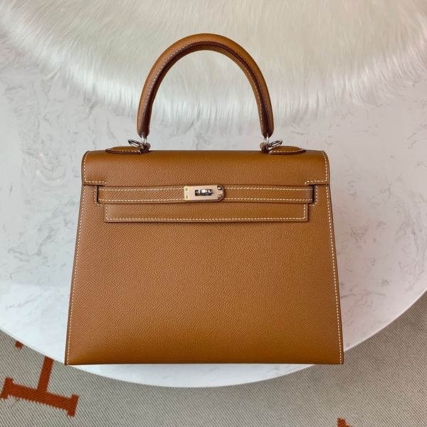 whosale половина ручной работы золотой коричневый 25см epsom кожа дизайн кошелек, воск нить, имеют как золото и серебро оборудования, свяжит
whosale половина ручной работы золотой коричневый 25см epsom кожа дизайн кошелек, воск нить, имеют как золото и серебро оборудования, свяжит