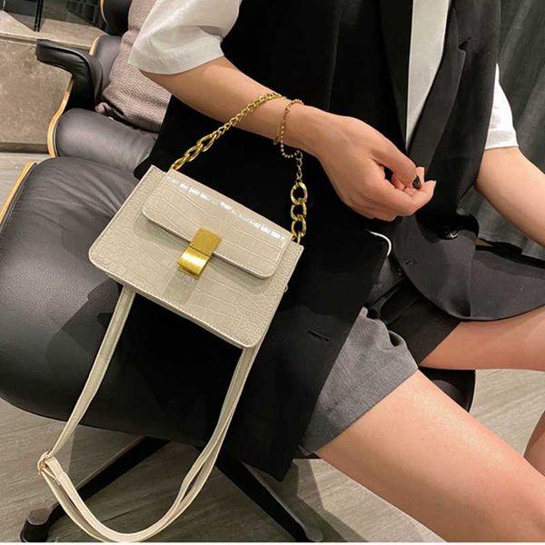 2020 fashion alligator flap bags ladies crocodile pattern luxury handbags women bags designer messenger female clutch purse
2020 fashion alligator flap bags ladies crocodile pattern luxury handbags women bags designer messenger female clutch purse