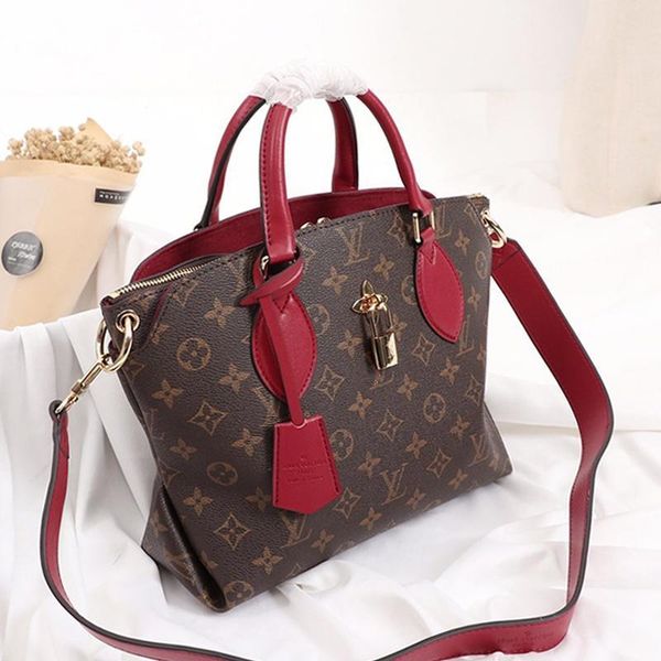 large capacity womens new arrival bag handbags sacs pour femmes leather shoulder crossbody bag lady handbag handle totes messenger ba
large capacity womens new arrival bag handbags sacs pour femmes leather shoulder crossbody bag lady handbag handle totes messenger ba