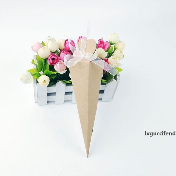 50pcs creative cream cone shape triangular paper candy box packaging with hand wedding party favors thanks gift chocolate box
50pcs creative cream cone shape triangular paper candy box packaging with hand wedding party favors thanks gift chocolate box