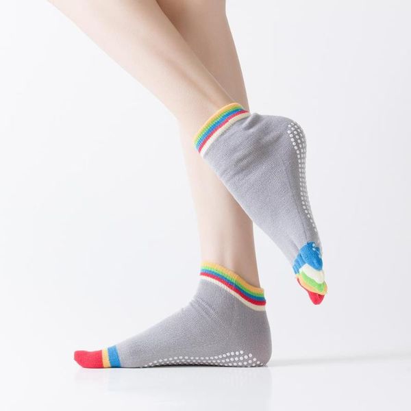 new fashion sports socks wear-resistant dance ballet five finger ankle socks women multicolor anti-slip sport yoga, Black
new fashion sports socks wear-resistant dance ballet five finger ankle socks women multicolor anti-slip sport yoga, Black