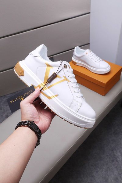 new2 luxury men and women casual shoes fashion wild sports shoes business men and women travel shoes original box packaging size 35-46, Black
new2 luxury men and women casual shoes fashion wild sports shoes business men and women travel shoes original box packaging size 35-46, Black
