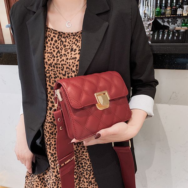 женская crossbody сумка для женщин 2020 высокого качества кожи pu роскошных сумки конструктора sac a главного дамы плеча сумки
женская crossbody сумка для женщин 2020 высокого качества кожи pu роскошных сумки конструктора sac a главного дамы плеча сумки