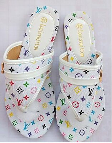 2020 summer women designer sandals shoes slide fashion designer wide flat slippery sandals slipper flip flop us size -11, Black;red
2020 summer women designer sandals shoes slide fashion designer wide flat slippery sandals slipper flip flop us size -11, Black;red