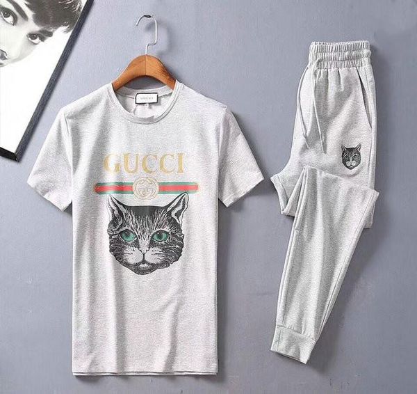 2020 new mens tracksuits with letter embroidery fashion street sports 2pcs sets luxury casual clothes mens joggers sweatsuit, Gray
2020 new mens tracksuits with letter embroidery fashion street sports 2pcs sets luxury casual clothes mens joggers sweatsuit, Gray
