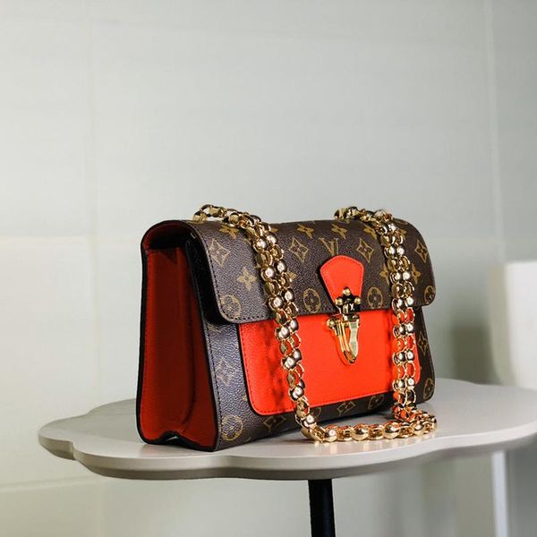 fast delivery womens leather shoulder bags with origin box small flap chain ladies crossbody bag classic design type women messenger bags
fast delivery womens leather shoulder bags with origin box small flap chain ladies crossbody bag classic design type women messenger bags