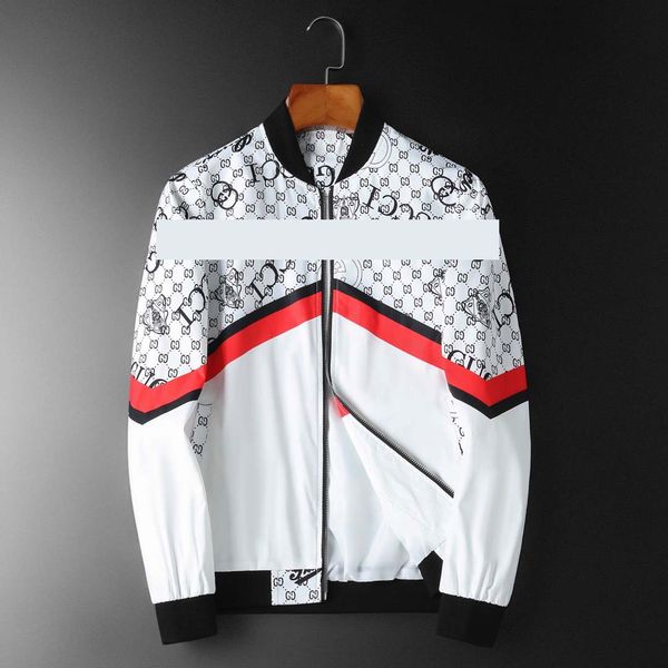 2020SS new high quality winter new men's locomotive famous bomber jacket casual brand down jacket high quality warm ski men's jacket
2020SS new high quality winter new men's locomotive famous bomber jacket casual brand down jacket high quality warm ski men's jacket