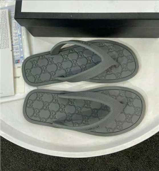 new androgyny flip-flops for men's and women's fashion classic flat flip-flops in sizes 35 to 45, Black
new androgyny flip-flops for men's and women's fashion classic flat flip-flops in sizes 35 to 45, Black