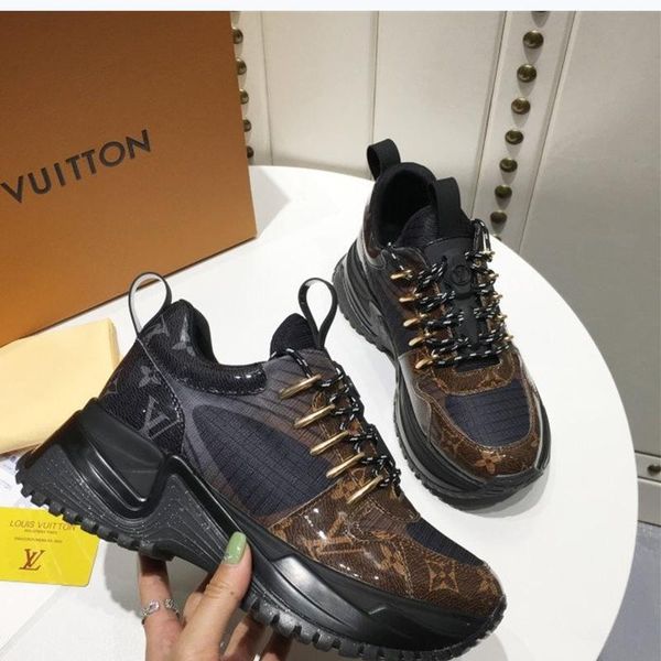 050 new designer luxury women's casual fashion shoes, women's outdoor casual shoes, high-quality materials, with original box, Black
050 new designer luxury women's casual fashion shoes, women's outdoor casual shoes, high-quality materials, with original box, Black