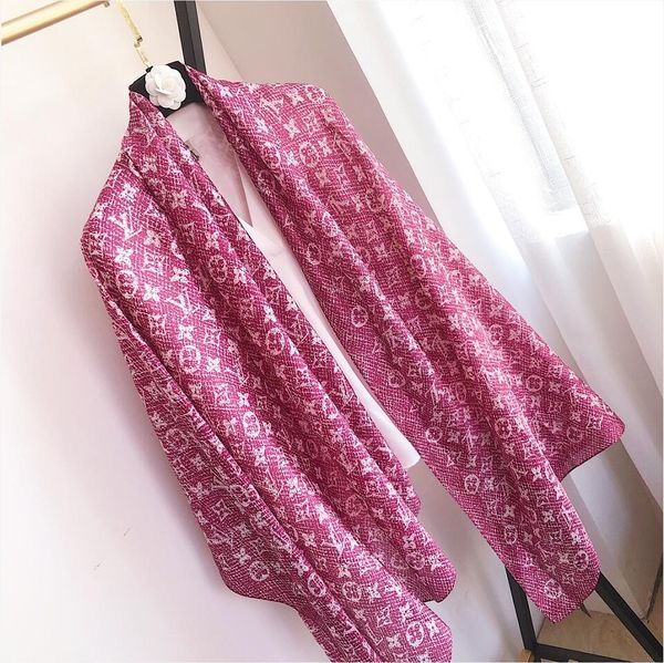 2020 fashion series double print twill small tie bag handle imitation silk scarf silk ribbon headband scarf head scarf, Blue;gray 
2020 fashion series double print twill small tie bag handle imitation silk scarf silk ribbon headband scarf head scarf, Blue;gray