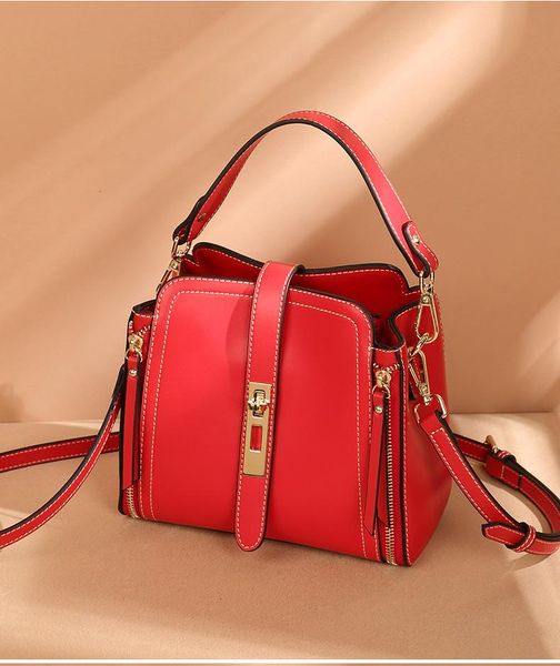 red leather bag ladies design fashion diagonal shoulder leather bag british casual wild large capacity chain handbag gift 332
red leather bag ladies design fashion diagonal shoulder leather bag british casual wild large capacity chain handbag gift 332