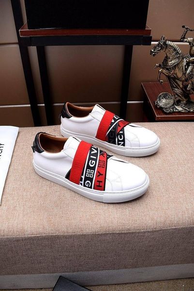 2020f limited edition custom stitching alphabet elastic laces low-casual men's shoes, high-end fashion sports shoes, size: 38-45, Black
2020f limited edition custom stitching alphabet elastic laces low-casual men's shoes, high-end fashion sports shoes, size: 38-45, Black