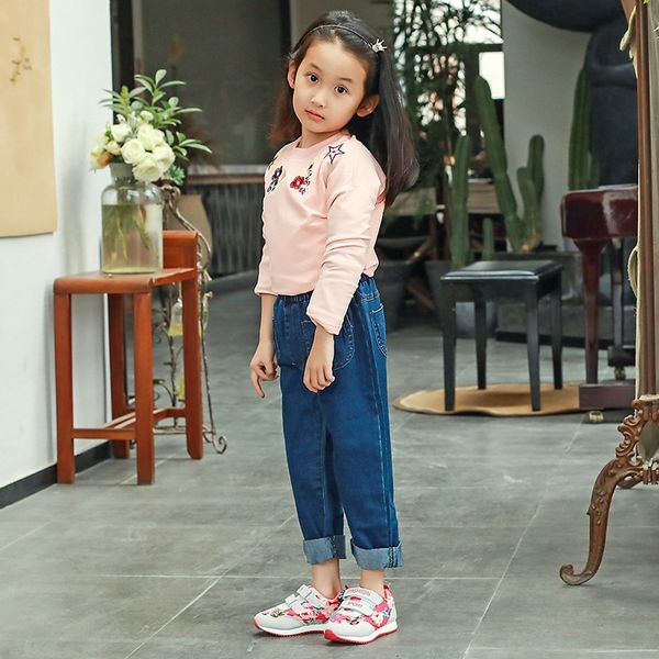 children's sports 2019 season new boys' and girls sports running ' running shoes korean fashion floral student shoes, Black
children's sports 2019 season new boys' and girls sports running ' running shoes korean fashion floral student shoes, Black