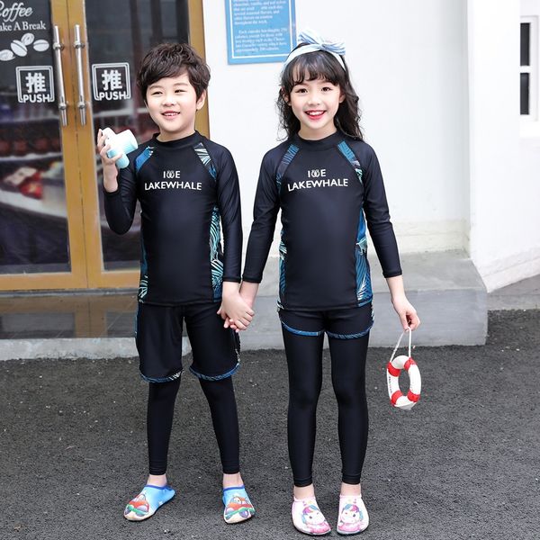 children's boys ' split suit girls' medium and large children's long-sleeved swimsuit teenagers sunscreen diving swimsui, Black;red
children's boys ' split suit girls' medium and large children's long-sleeved swimsuit teenagers sunscreen diving swimsui, Black;red