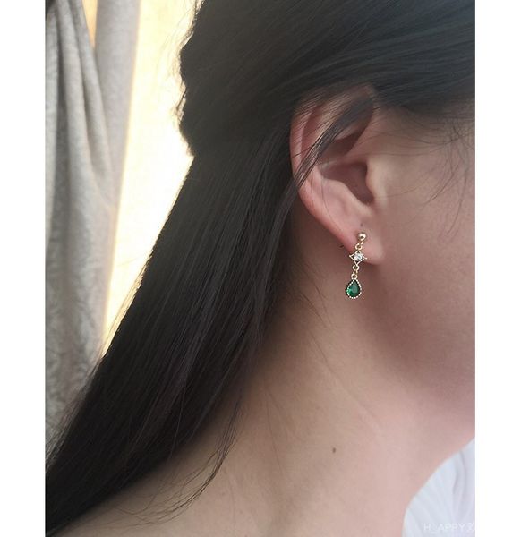 transparent green ear gentle whole body sterling silver gold plated emerald diamond set elegant court style long earrings female, Golden
transparent green ear gentle whole body sterling silver gold plated emerald diamond set elegant court style long earrings female, Golden