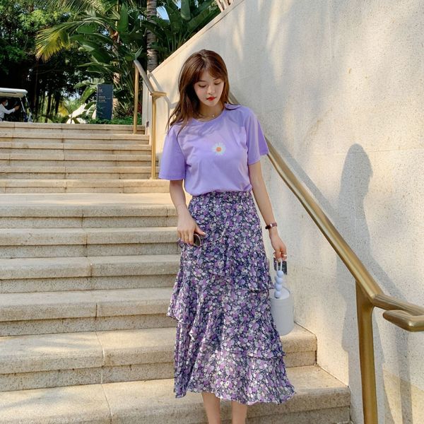 daisy floral skirt set for type t-shirt women 2020 new t-shirt skirt casual slimming two-piece set, Gray 
daisy floral skirt set for type t-shirt women 2020 new t-shirt skirt casual slimming two-piece set, Gray