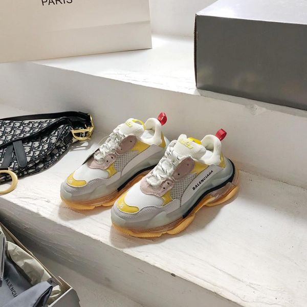 2020qq designer to create casual and comfortable all-match sports shoes, travel shoes outsole non-slip design with original box delivery, Black
2020qq designer to create casual and comfortable all-match sports shoes, travel shoes outsole non-slip design with original box delivery, Black