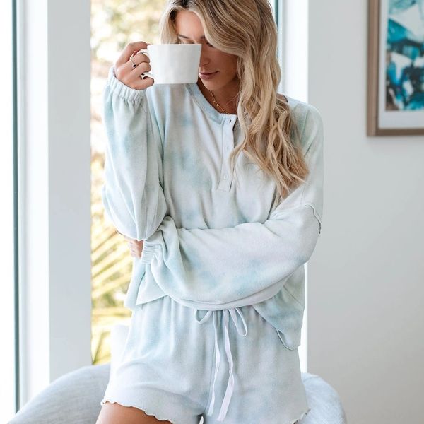 2020 summer new tie-dyed printed clothes t-shirt home clothes pajamas loose long-sleeved t-shirt shorts casual wear set home wear, Blue;red
2020 summer new tie-dyed printed clothes t-shirt home clothes pajamas loose long-sleeved t-shirt shorts casual wear set home wear, Blue;red