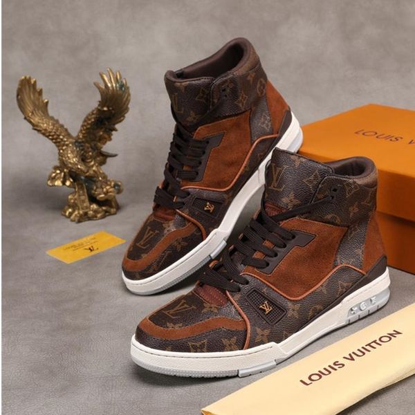44 men's designer casual sports shoes, luxury trendy travel casual shoes, sports shoes. fast delivery in original box packaging, Black
44 men's designer casual sports shoes, luxury trendy travel casual shoes, sports shoes. fast delivery in original box packaging, Black