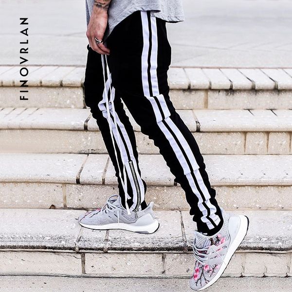 2020 new autumn hip hop mens sportswear pants side stripe zipper jogger pants elastic waist vintage casual streetwear, Black
2020 new autumn hip hop mens sportswear pants side stripe zipper jogger pants elastic waist vintage casual streetwear, Black
