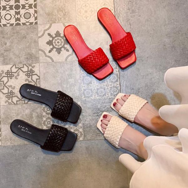 женщина обувь 2020 квадратный носок тапочки плоский каблук женщины вышивка алмазные обувь лето открытый пляж сандалии тапочка флип-флоп, Black
женщина обувь 2020 квадратный носок тапочки плоский каблук женщины вышивка алмазные обувь лето открытый пляж сандалии тапочка флип-флоп, Black