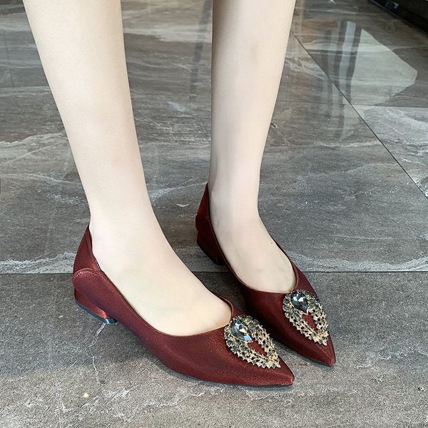 footwear women elegant low heels crystal pointed toe pumps party shiny rhinestones low heel shoes women black red 2020
footwear women elegant low heels crystal pointed toe pumps party shiny rhinestones low heel shoes women black red 2020