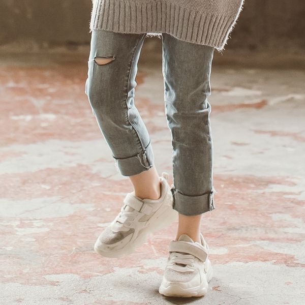 6l5x5 gray personality casual all-match hole-piercing hollow nine-point korean style girls' pants big and jeans trousers and jeans boy, Blue
6l5x5 gray personality casual all-match hole-piercing hollow nine-point korean style girls' pants big and jeans trousers and jeans boy, Blue