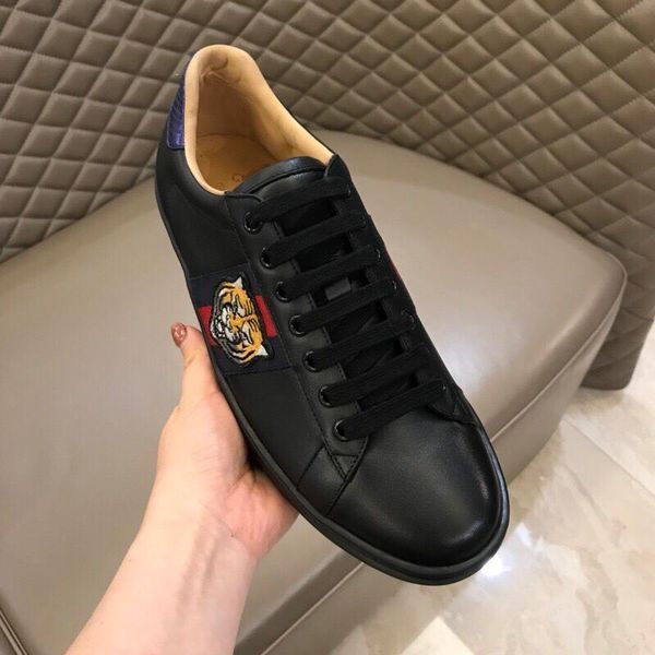 2019r new summer low-cut lace white shoes fashion tide shoes casual sports shoes original box packaging 38-4411, Black
2019r new summer low-cut lace white shoes fashion tide shoes casual sports shoes original box packaging 38-4411, Black
