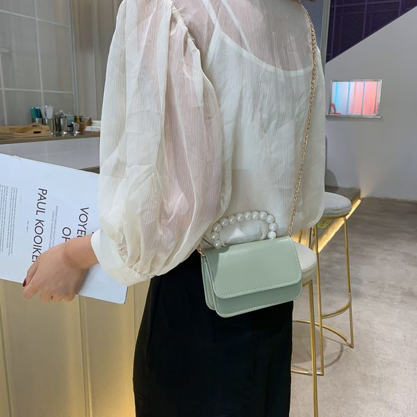 2020 new shoulder bag women's casual fashion korean version of the pearl bag oblique cross-body portable chain small square
2020 new shoulder bag women's casual fashion korean version of the pearl bag oblique cross-body portable chain small square