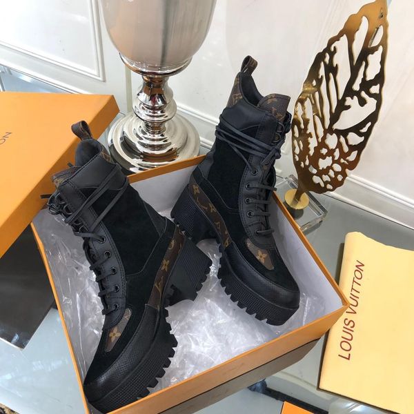 new18 high-end ladies high-heeled boots fashion platform martin boots leather ladies motorcycle boots original box packaging fast delivery, Black
new18 high-end ladies high-heeled boots fashion platform martin boots leather ladies motorcycle boots original box packaging fast delivery, Black
