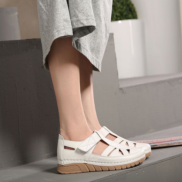 summer new women's sandals fashion breathable women's shoes soft and comfortable mid-heel flat bottom hollow mother sandals, Black
summer new women's sandals fashion breathable women's shoes soft and comfortable mid-heel flat bottom hollow mother sandals, Black
